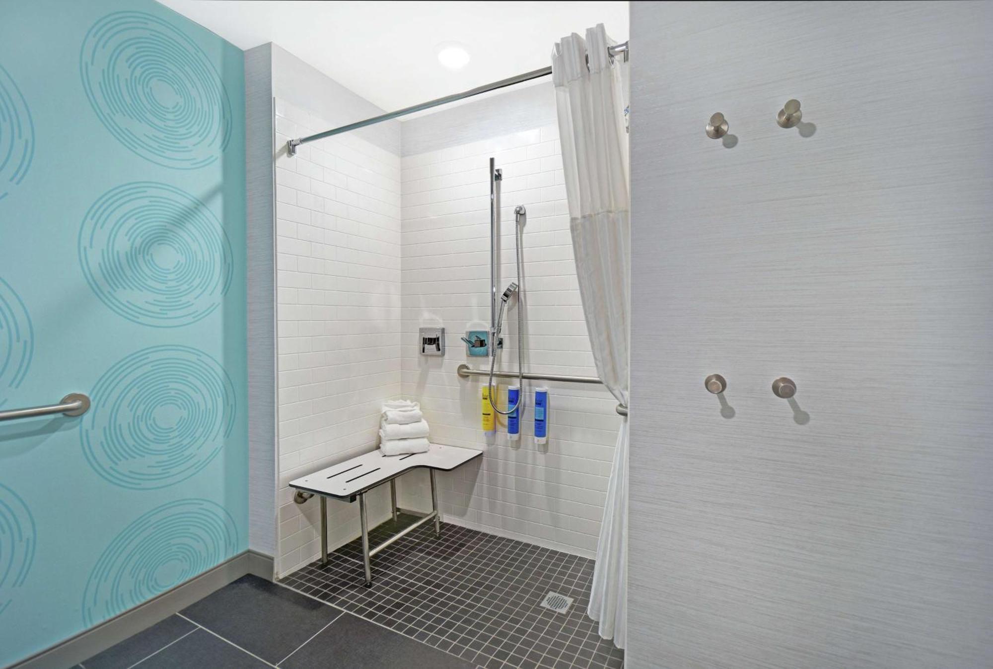 Hotel Tru By Hilton Grand Rapids Airport Kentwood Exterior foto